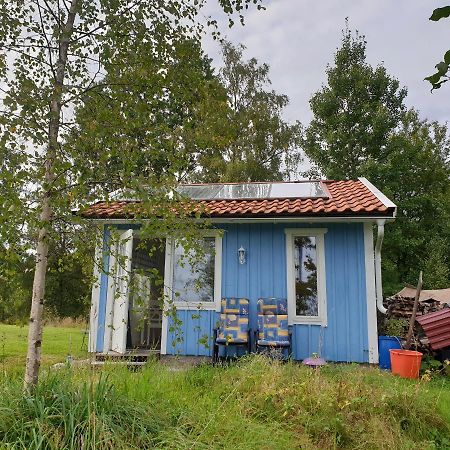 Gaststuga: Nature Retreat with Sauna and Jacuzzi Boras Exterior photo